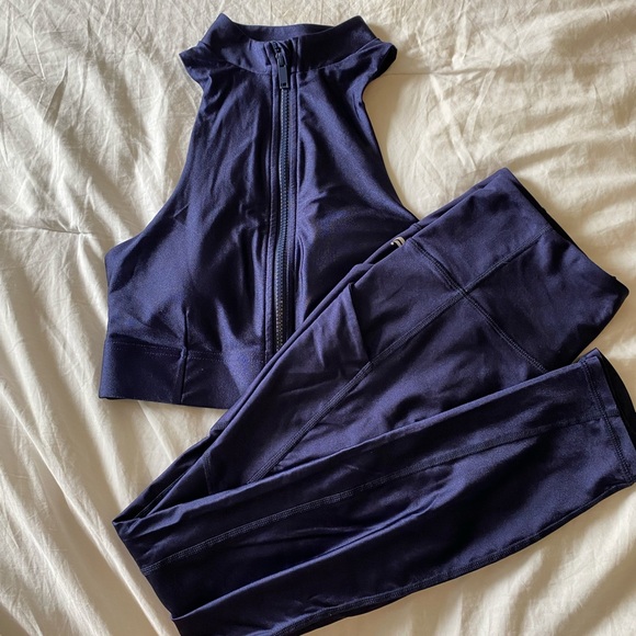 Liza Koshy for Fabletics 2-piece outfit - Picture 5 of 9